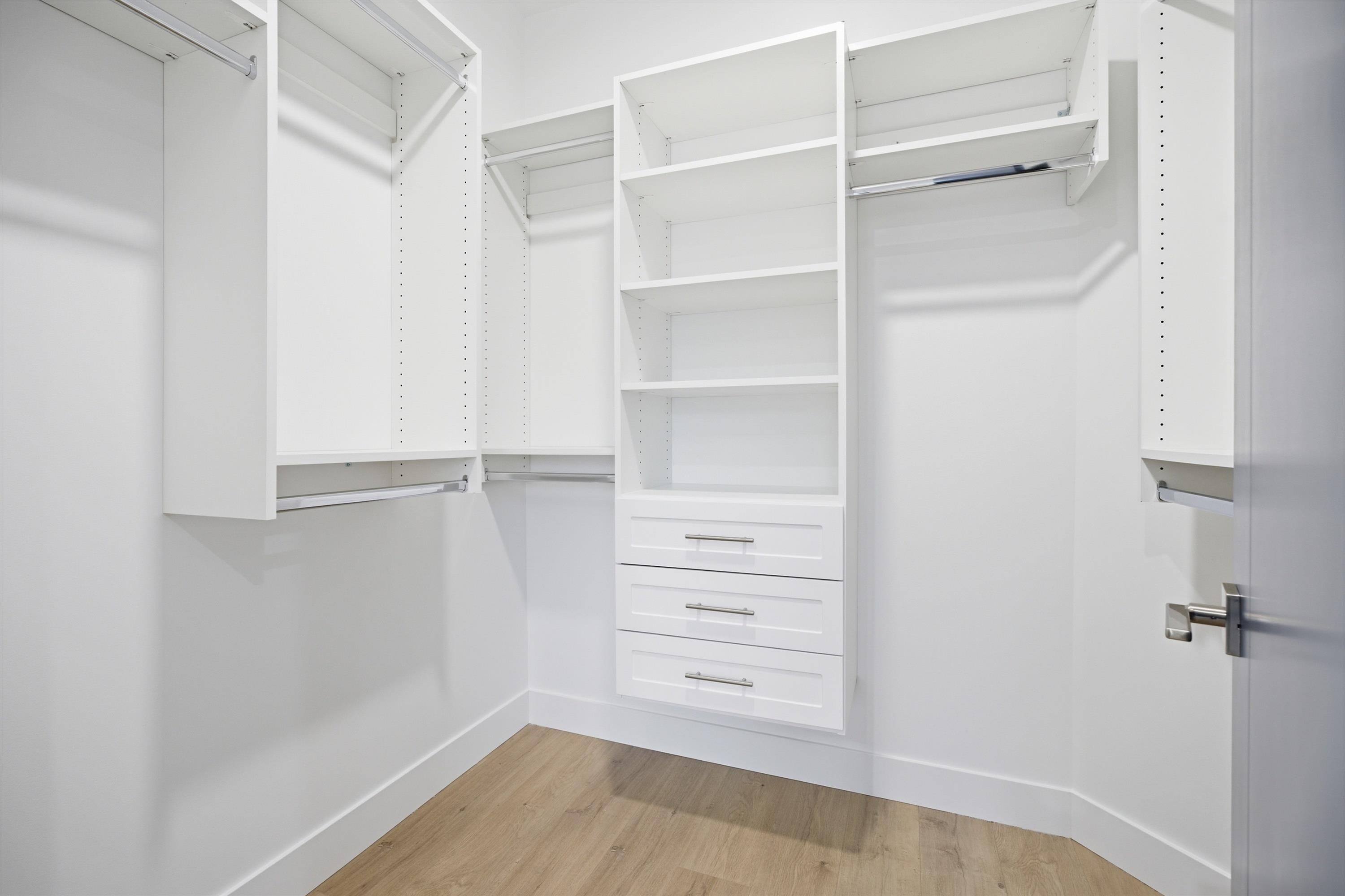 









17130


1

Avenue,
Surrey,




BC
V3Z 9R2

