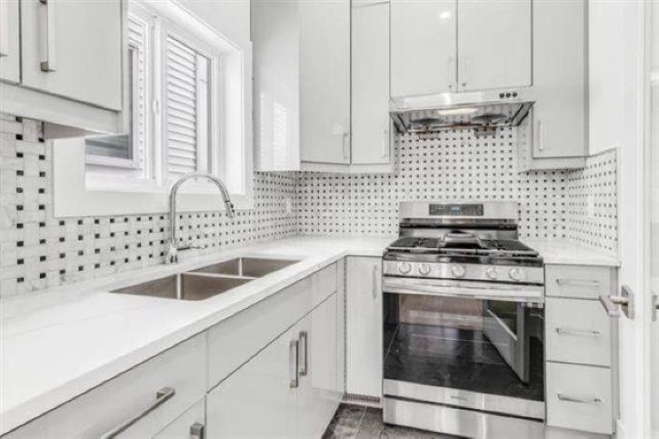 









19415


70

Avenue,
Surrey,




BC
V4N 1N2

