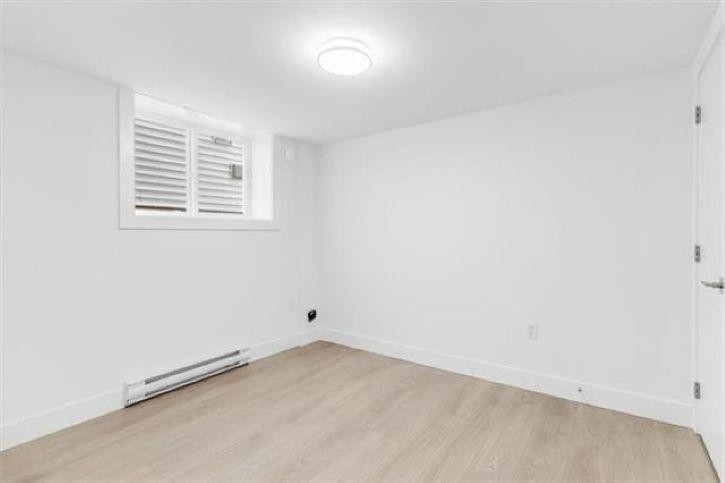 









19415


70

Avenue,
Surrey,




BC
V4N 1N2

