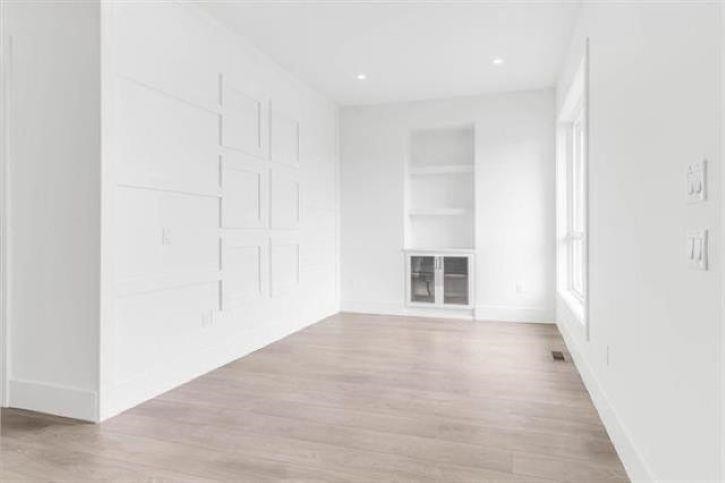 









19415


70

Avenue,
Surrey,




BC
V4N 1N2

