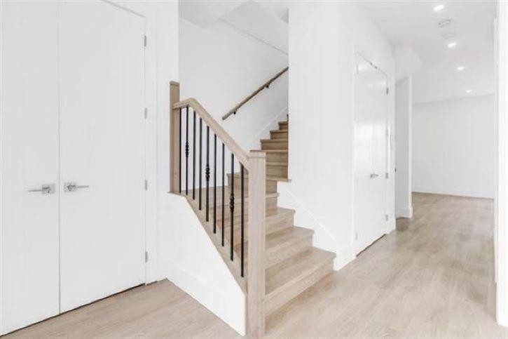 









19415


70

Avenue,
Surrey,




BC
V4N 1N2

