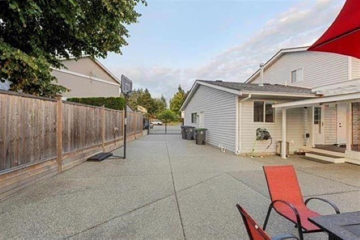 









18244


54

Avenue,
Surrey,




BC
V3S 7Z1

