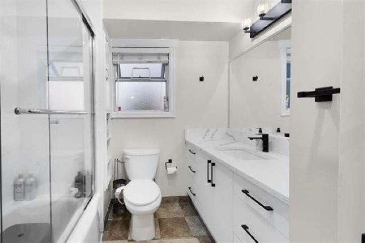 









18244


54

Avenue,
Surrey,




BC
V3S 7Z1

