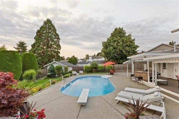 









18244


54

Avenue,
Surrey,




BC
V3S 7Z1

