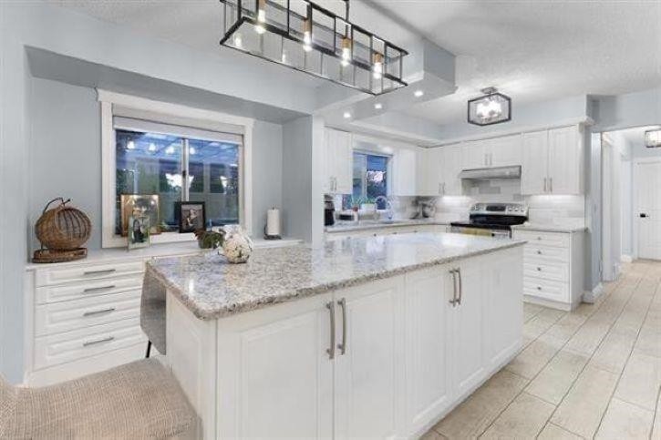 









18244


54

Avenue,
Surrey,




BC
V3S 7Z1

