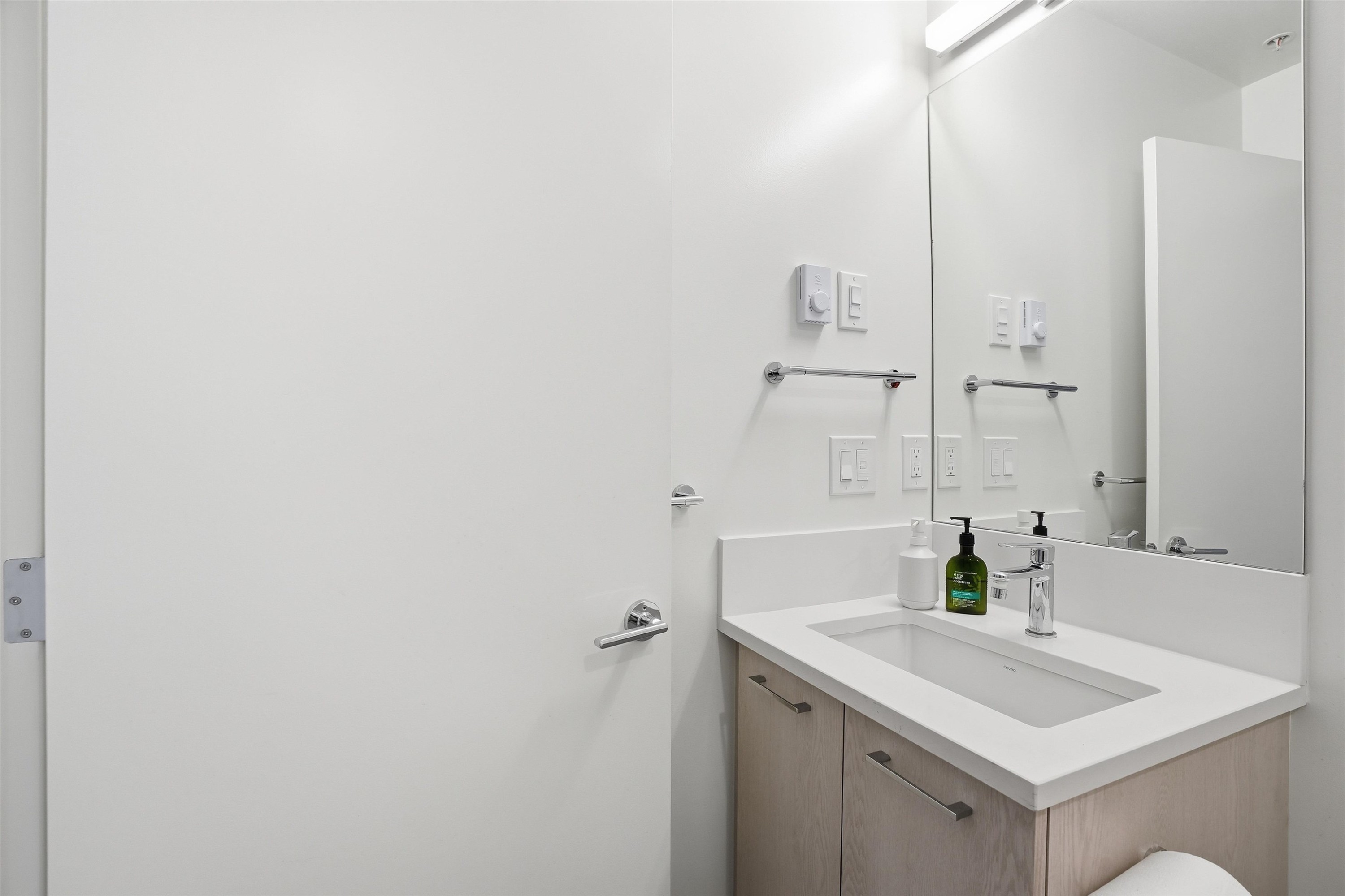 









10777


138

Street, 604,
Surrey,




BC
V3T 0T5

