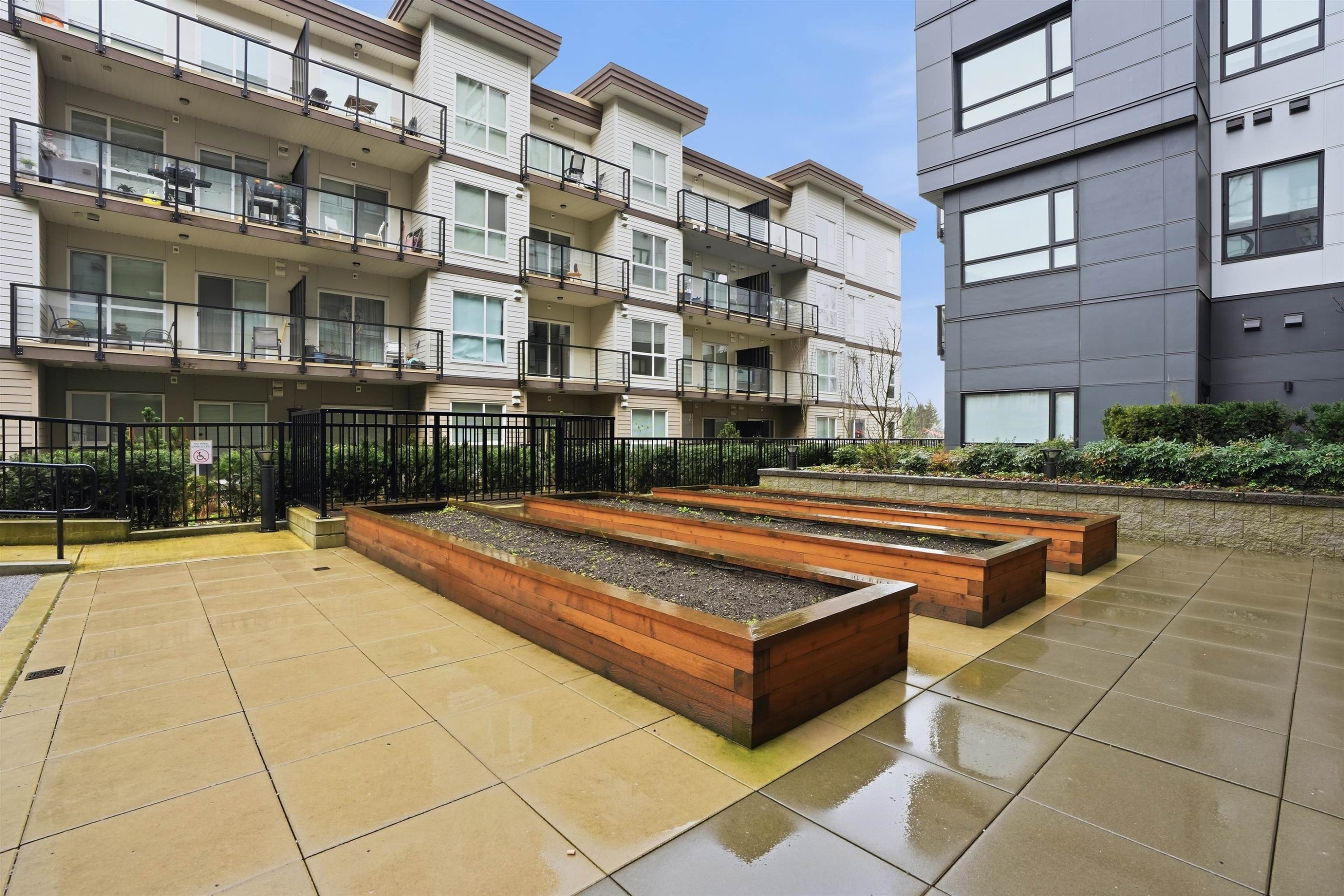 









10777


138

Street, 604,
Surrey,




BC
V3T 0T5

