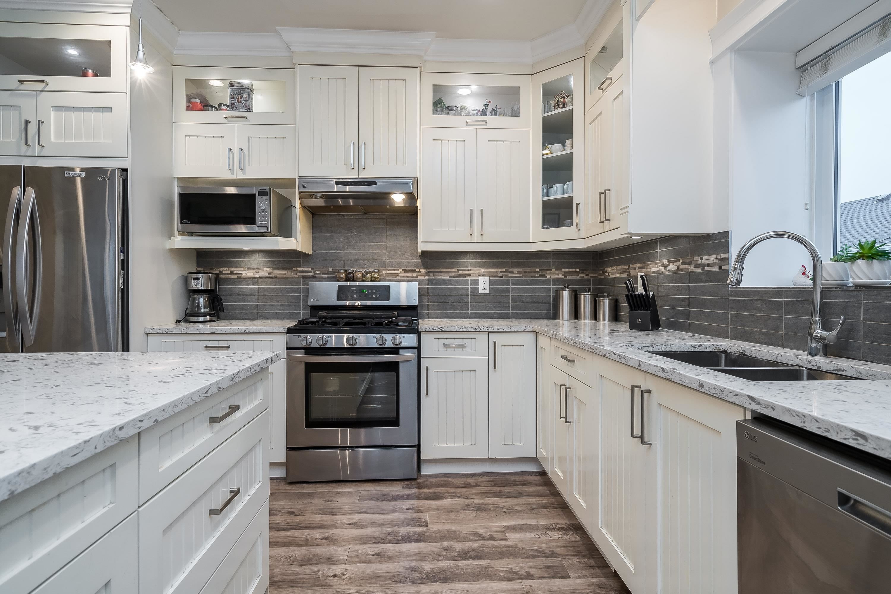 









32565


Salsbury

Avenue,
Mission,




BC
V4S 1M3

