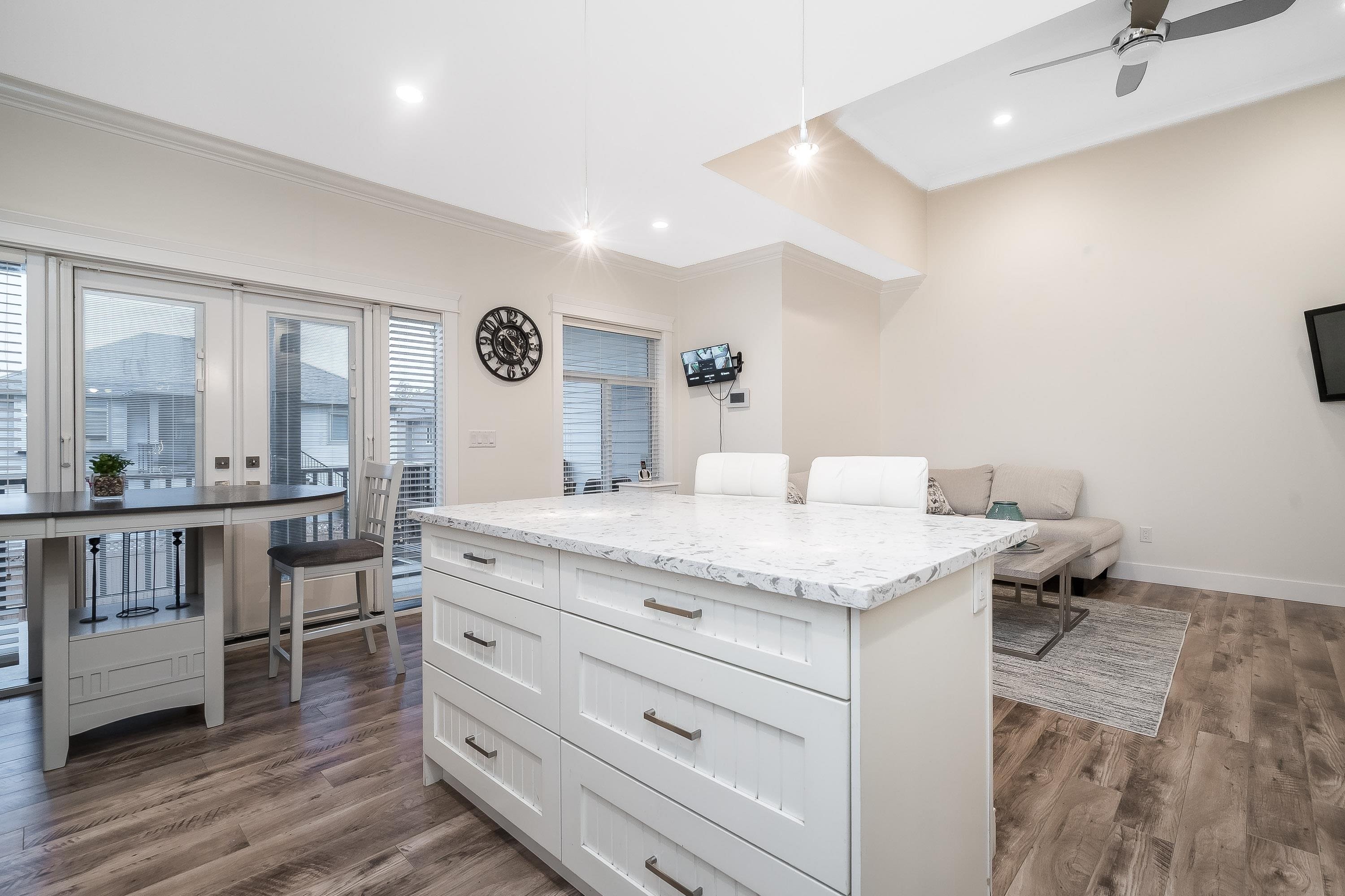 









32565


Salsbury

Avenue,
Mission,




BC
V4S 1M3

