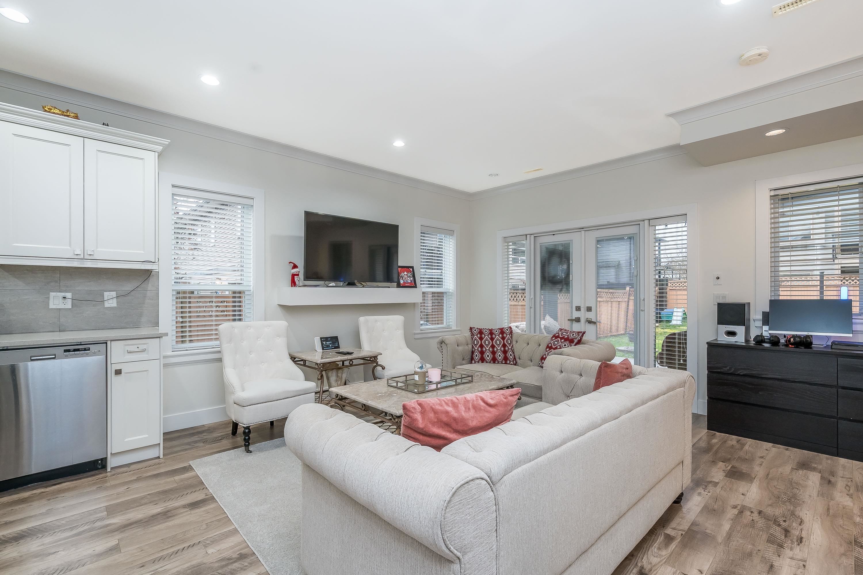 









32565


Salsbury

Avenue,
Mission,




BC
V4S 1M3

