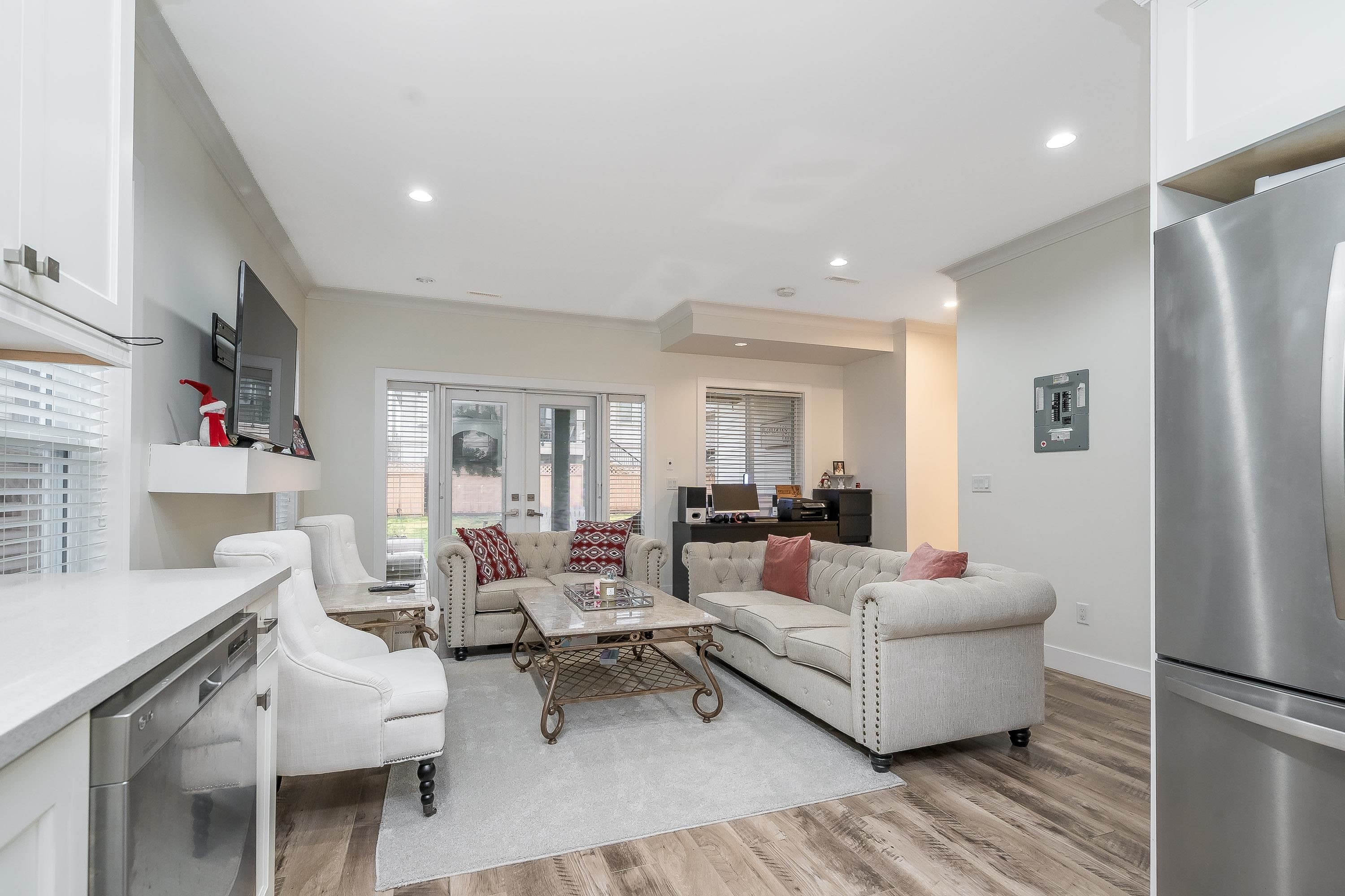 









32565


Salsbury

Avenue,
Mission,




BC
V4S 1M3

