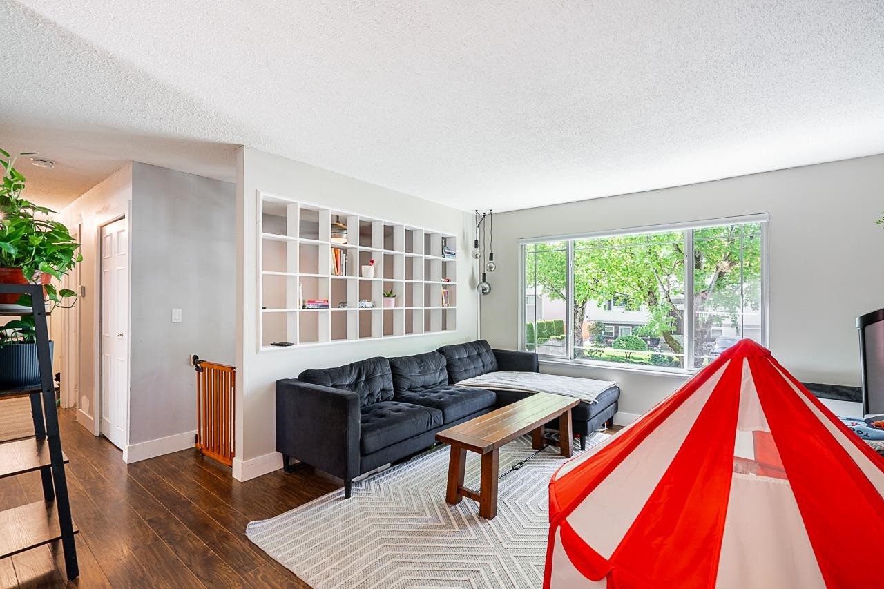 









17223


61b

Avenue,
Surrey,




BC
V3S 5M7

