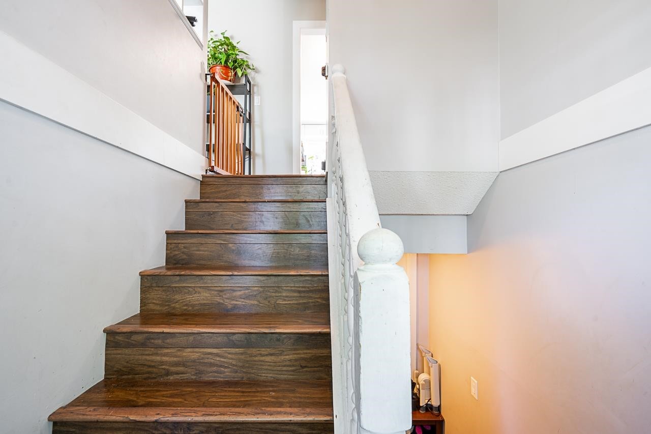 









17223


61b

Avenue,
Surrey,




BC
V3S 5M7

