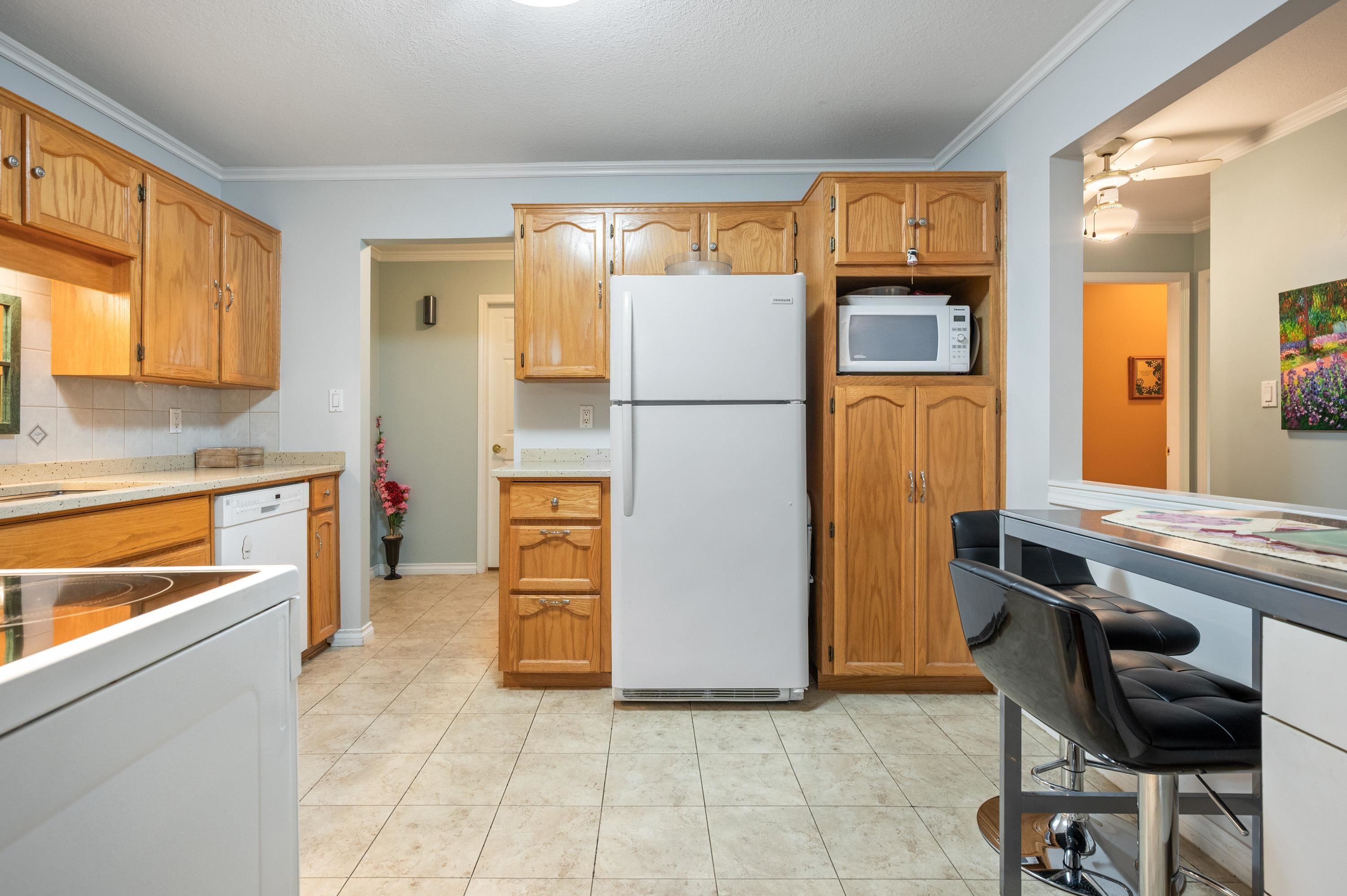 









5375


205

Street, 110,
Langley,




BC
V3A 7V7

