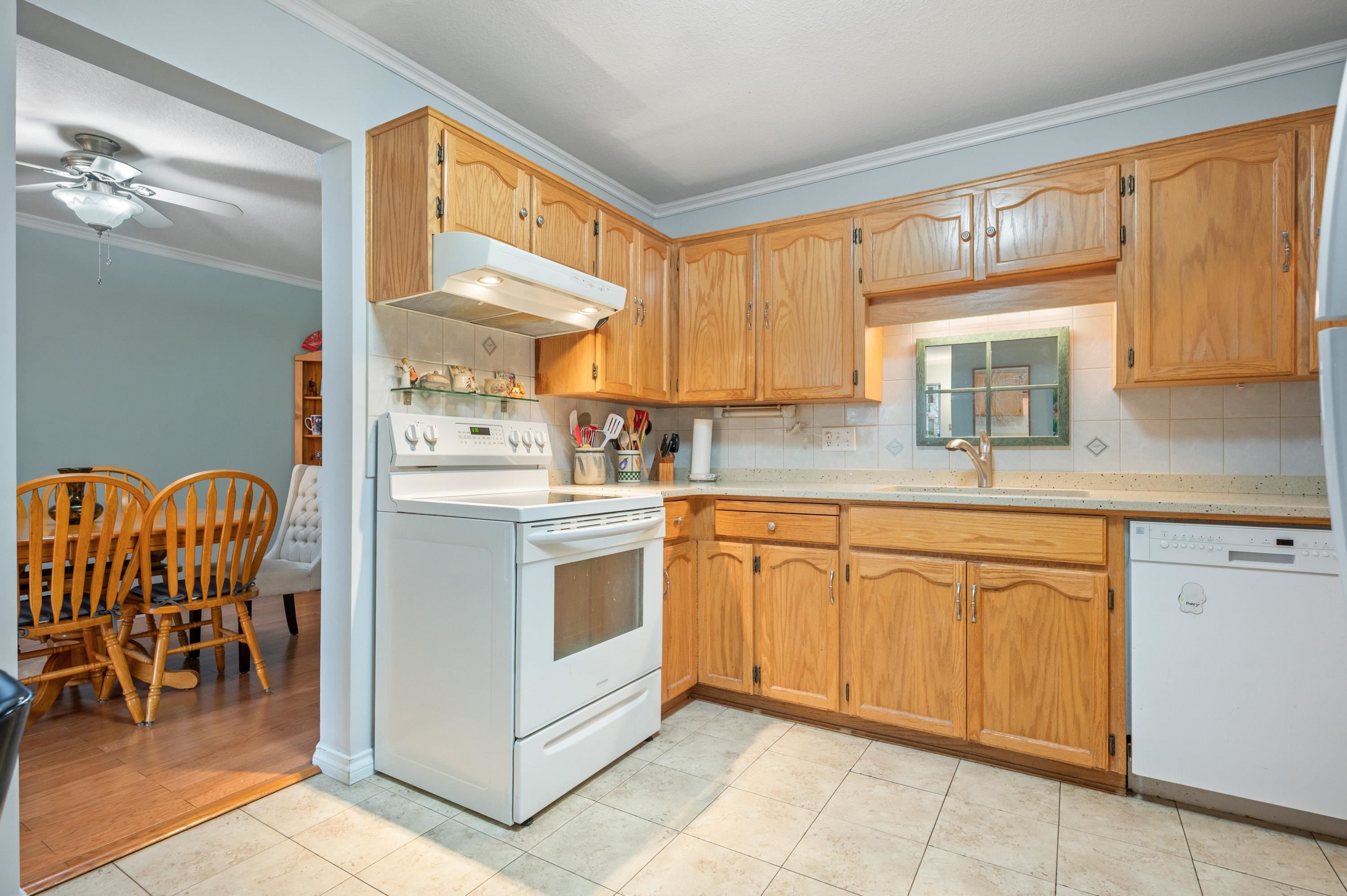 









5375


205

Street, 110,
Langley,




BC
V3A 7V7

