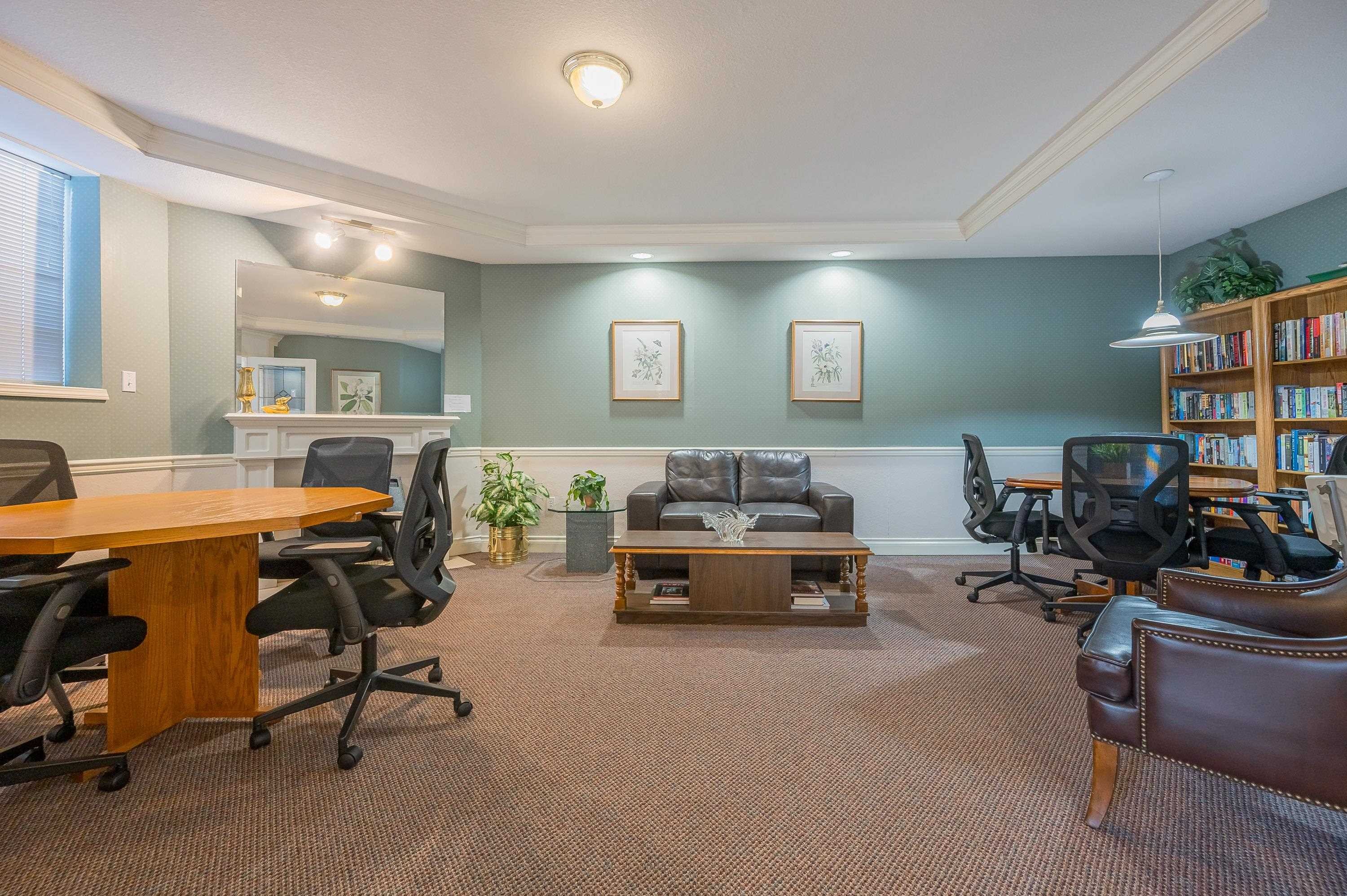 









5375


205

Street, 110,
Langley,




BC
V3A 7V7


