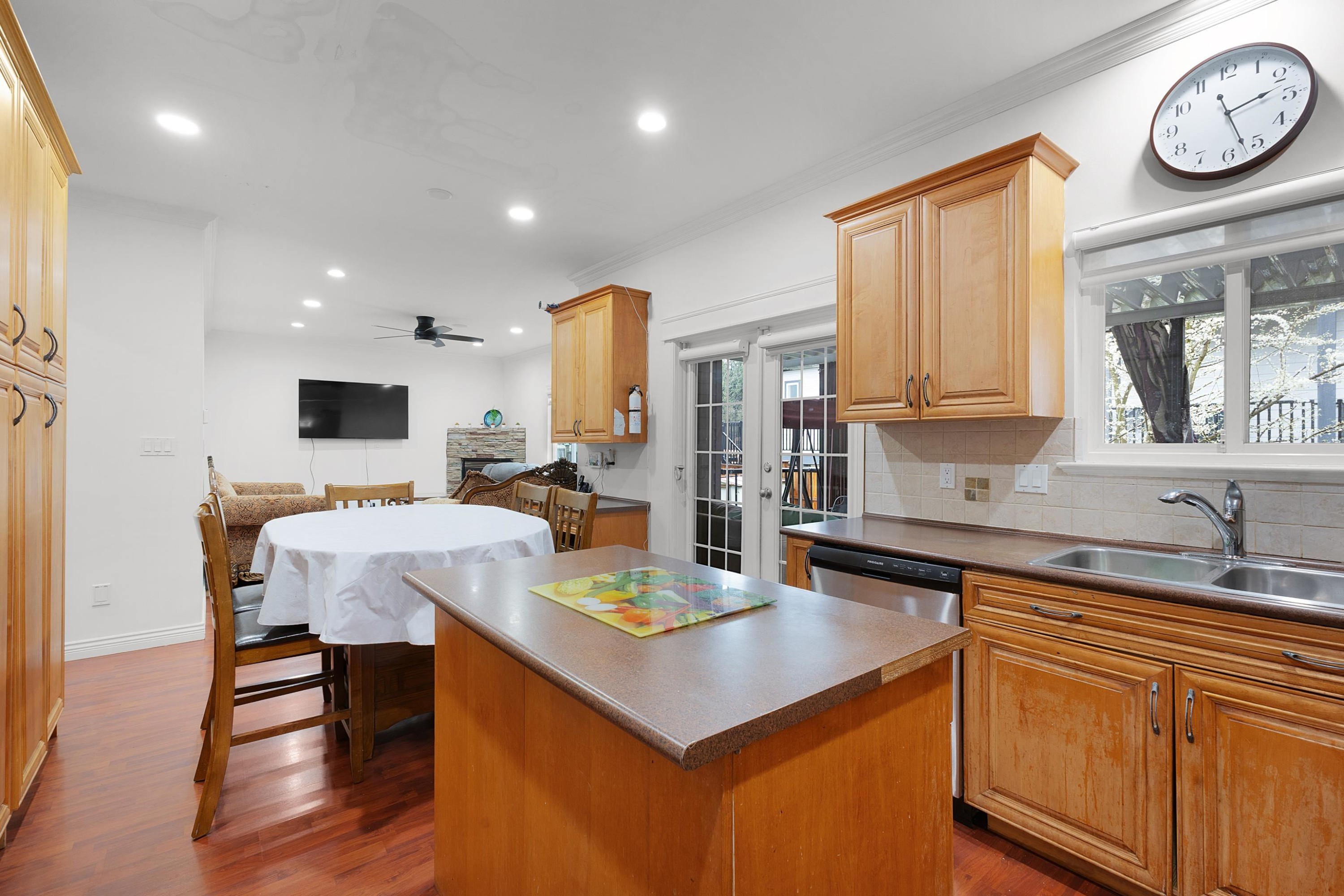 









5835


139

Street,
Surrey,




BC
V3X 3S2

