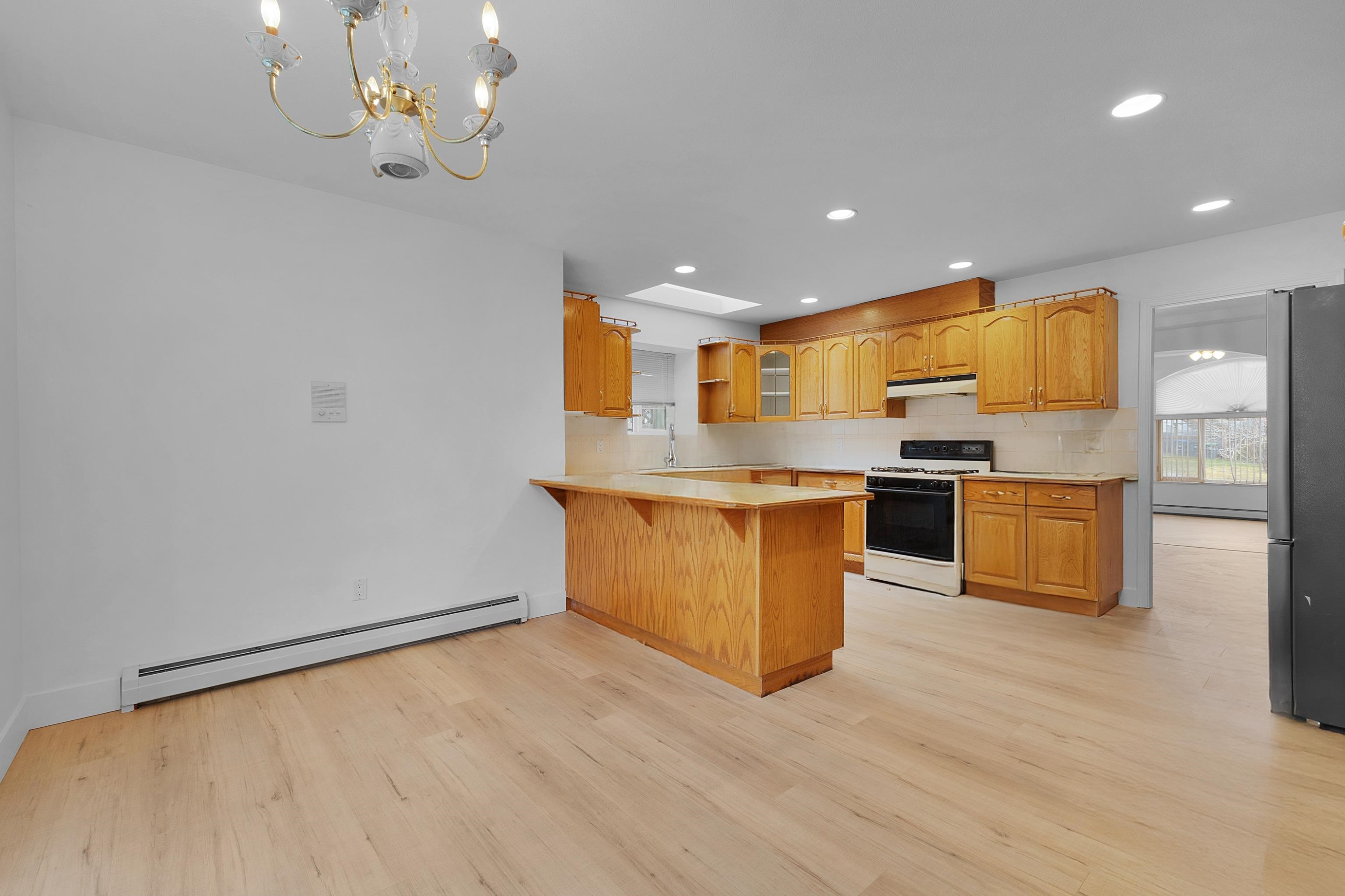 









15780


99a

Avenue,
Surrey,




BC
V4N 2V7

