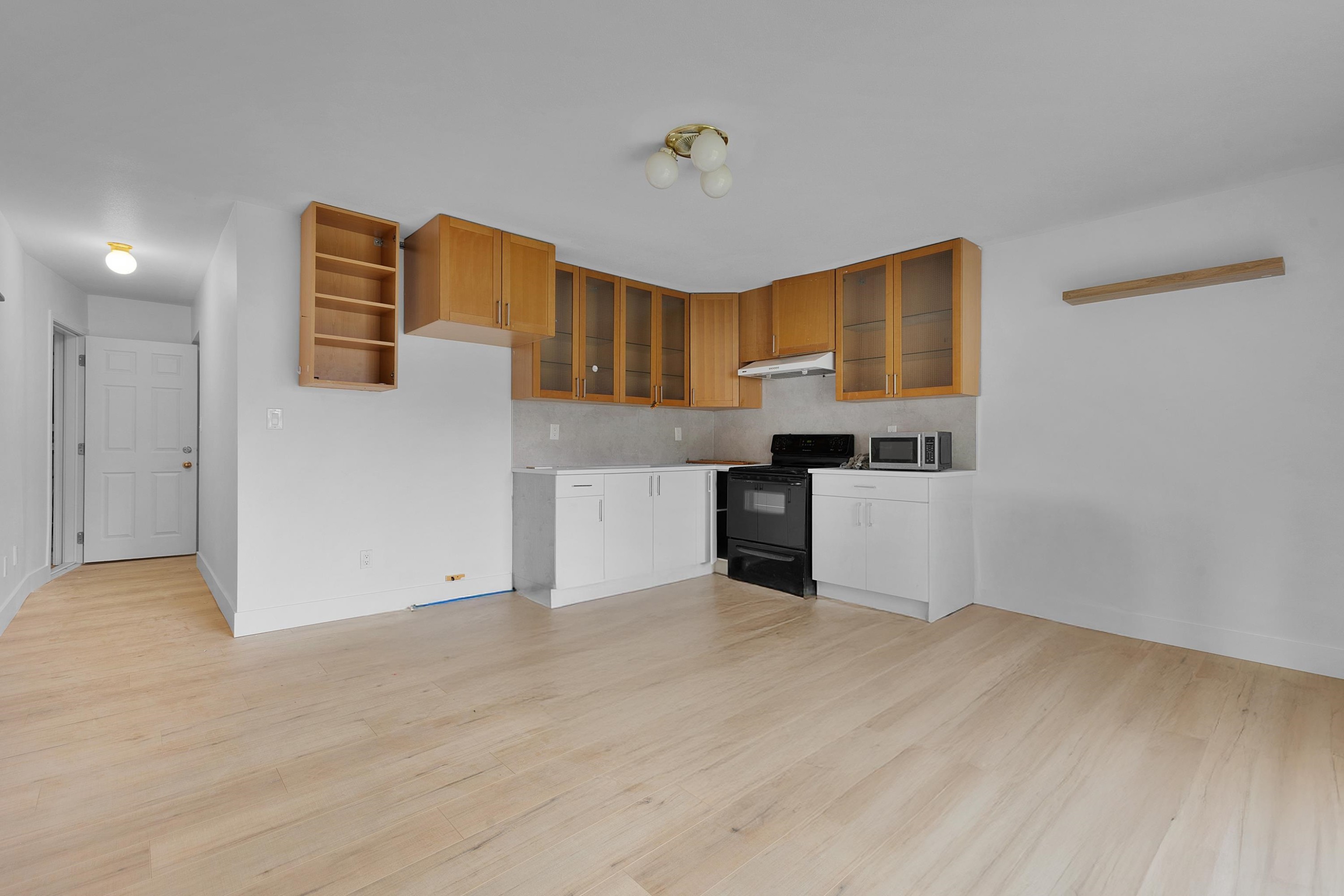 









15780


99a

Avenue,
Surrey,




BC
V4N 2V7

