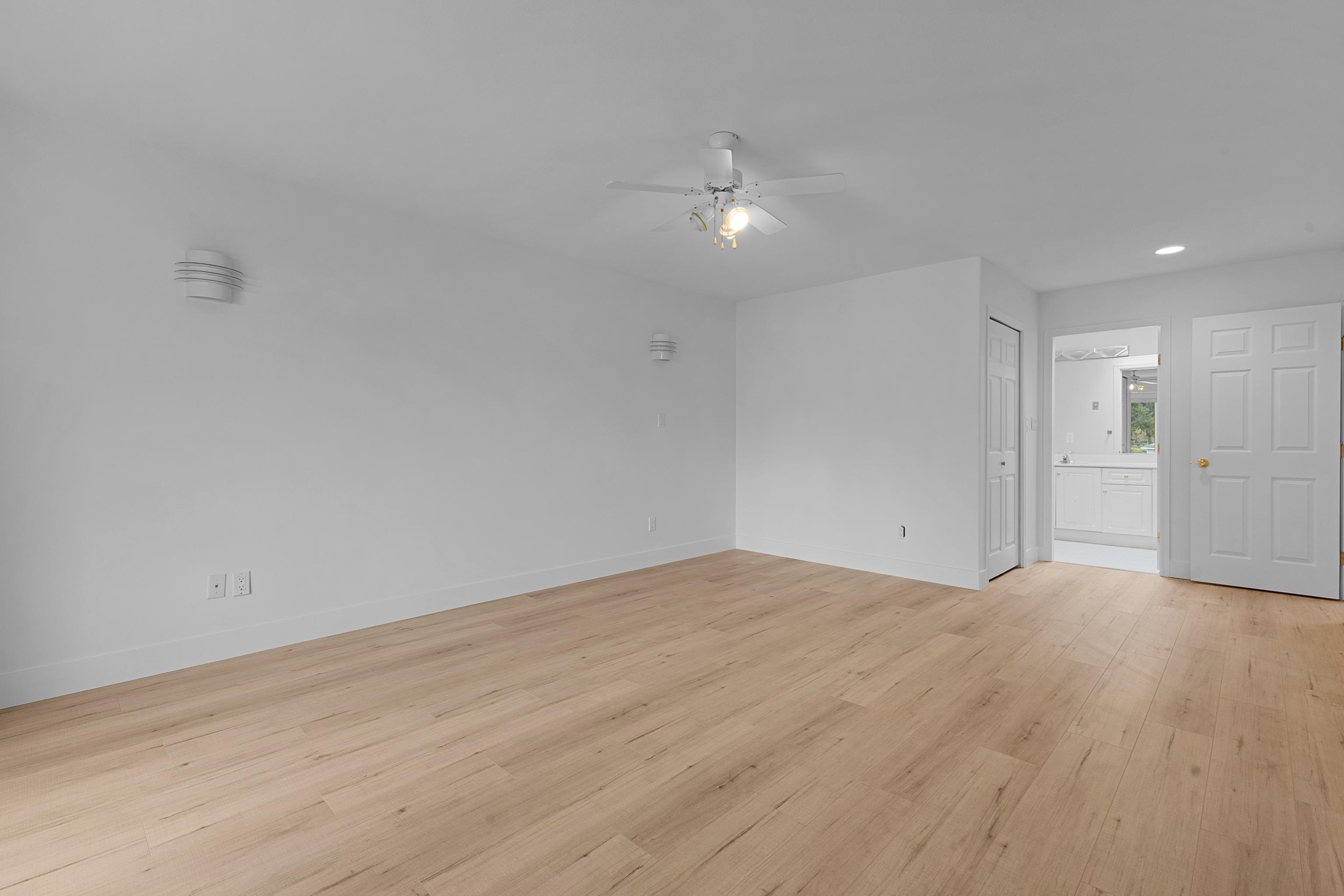 









15780


99a

Avenue,
Surrey,




BC
V4N 2V7

