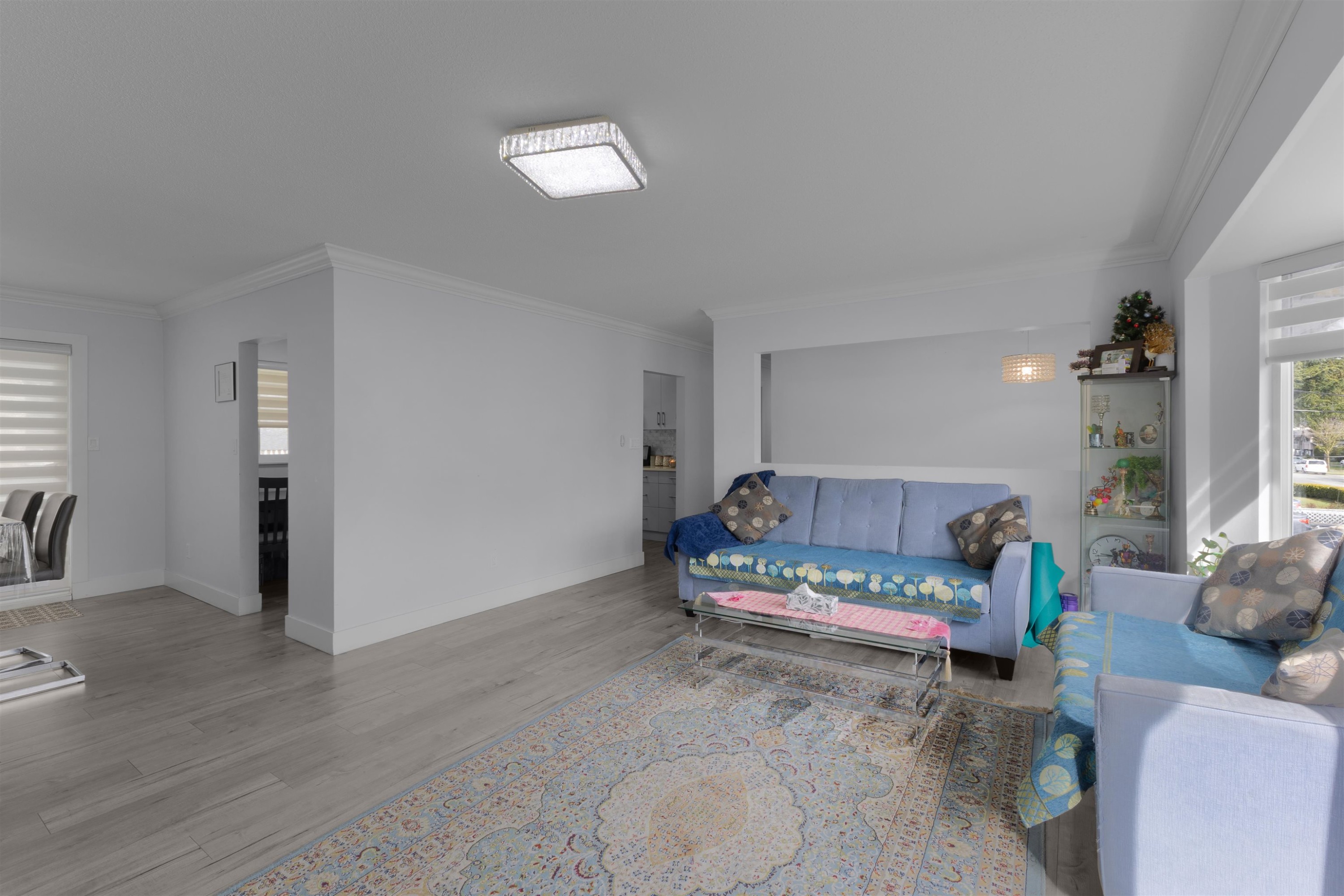 









7273


130

Street,
Surrey,




BC
V3W 4J8

