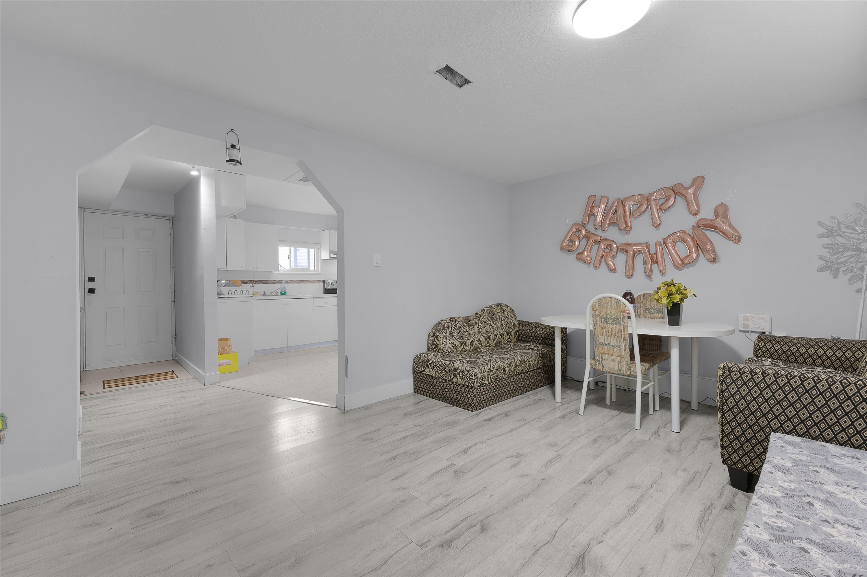 









7273


130

Street,
Surrey,




BC
V3W 4J8

