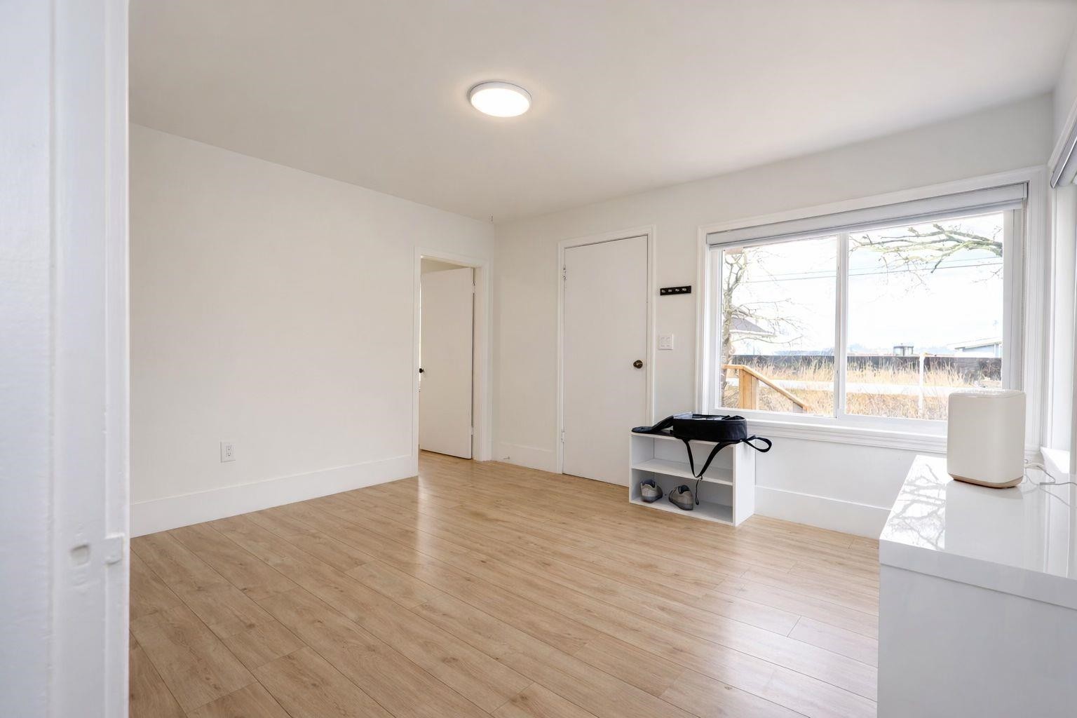 









16952


40

Avenue,
Surrey,




BC
V3Z 1C8

