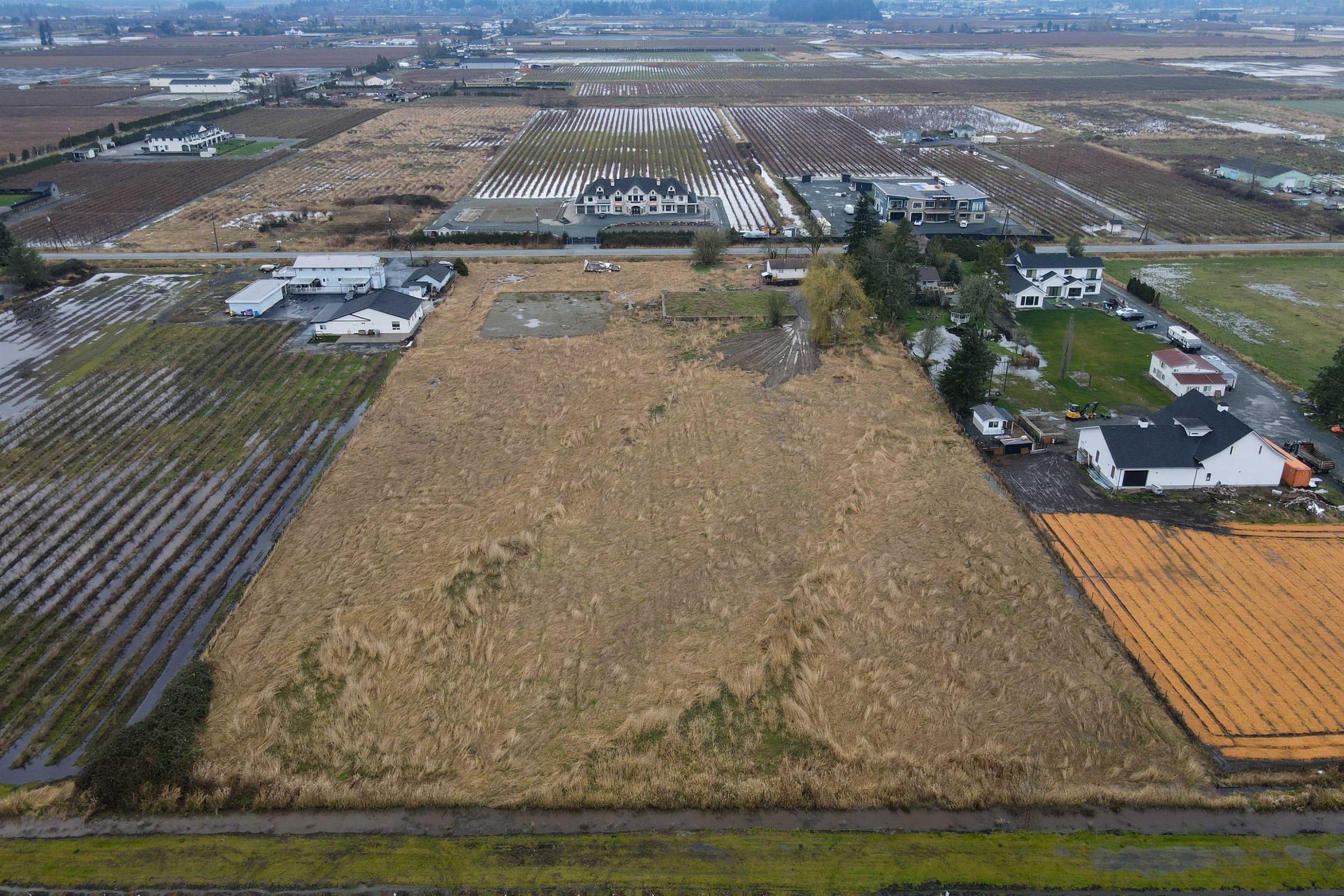 









16952


40

Avenue,
Surrey,




BC
V3Z 1C8

