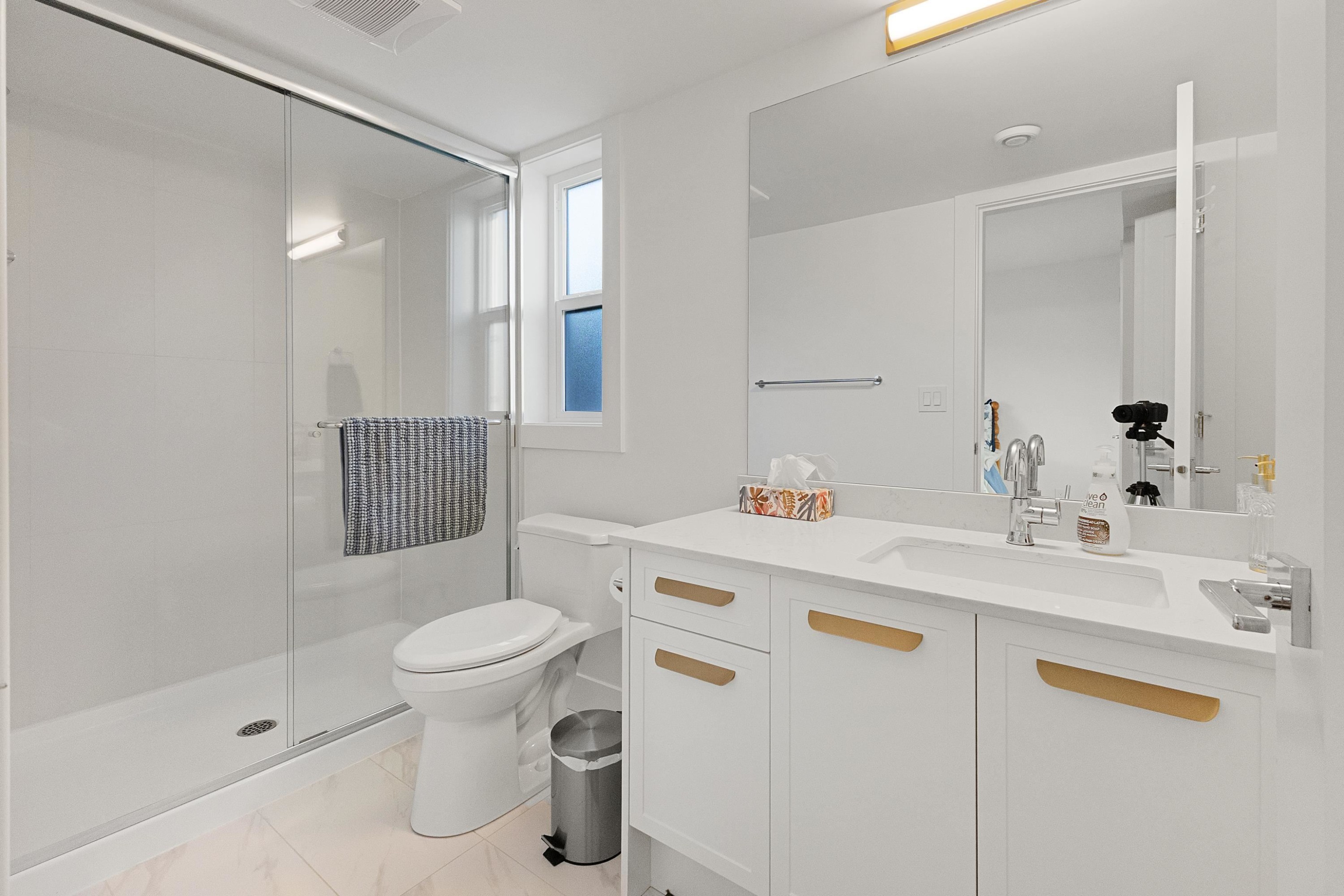 









20680


76b

Avenue, 1,
Langley,




BC
V2Y 4L2

