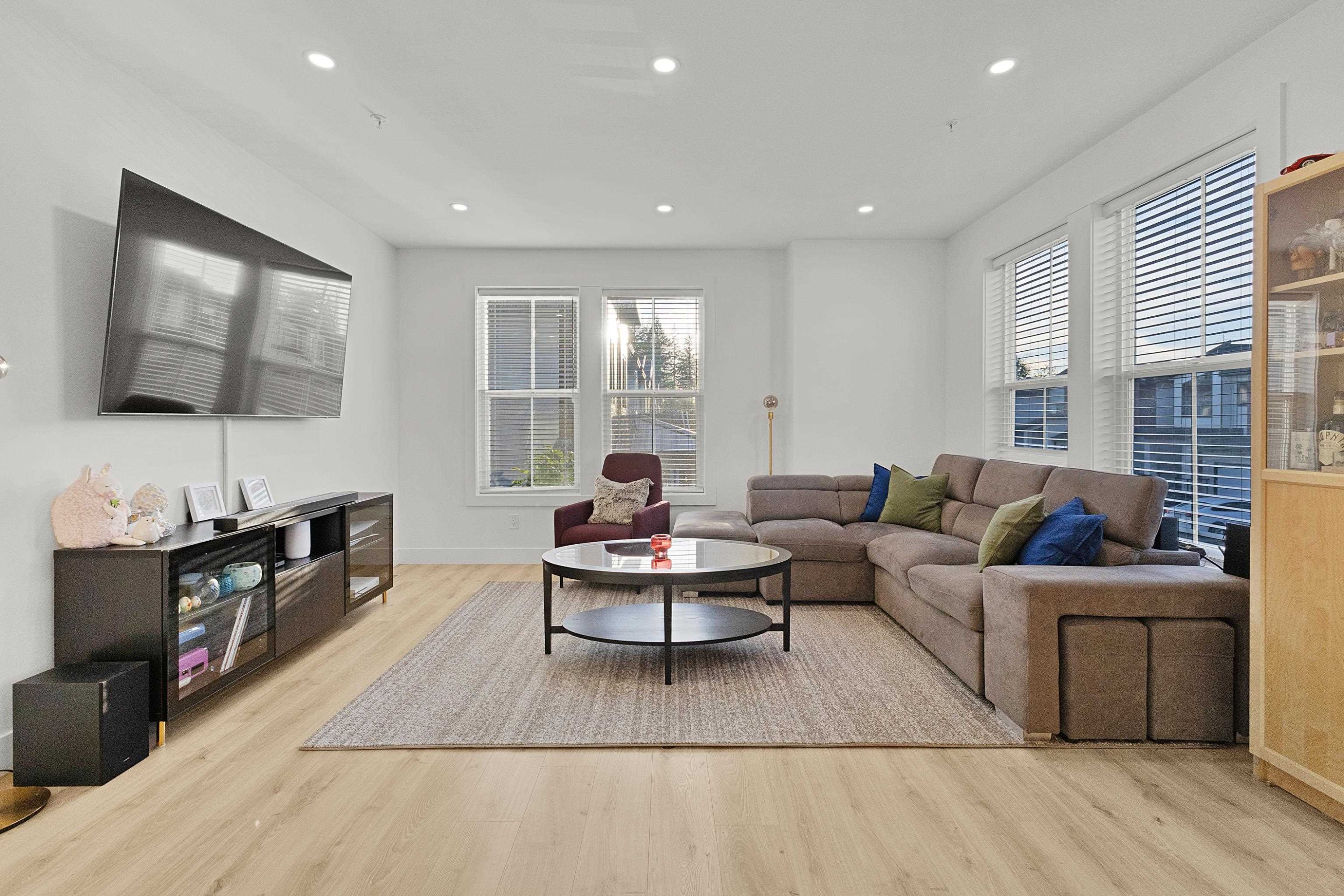 









20680


76b

Avenue, 1,
Langley,




BC
V2Y 4L2

