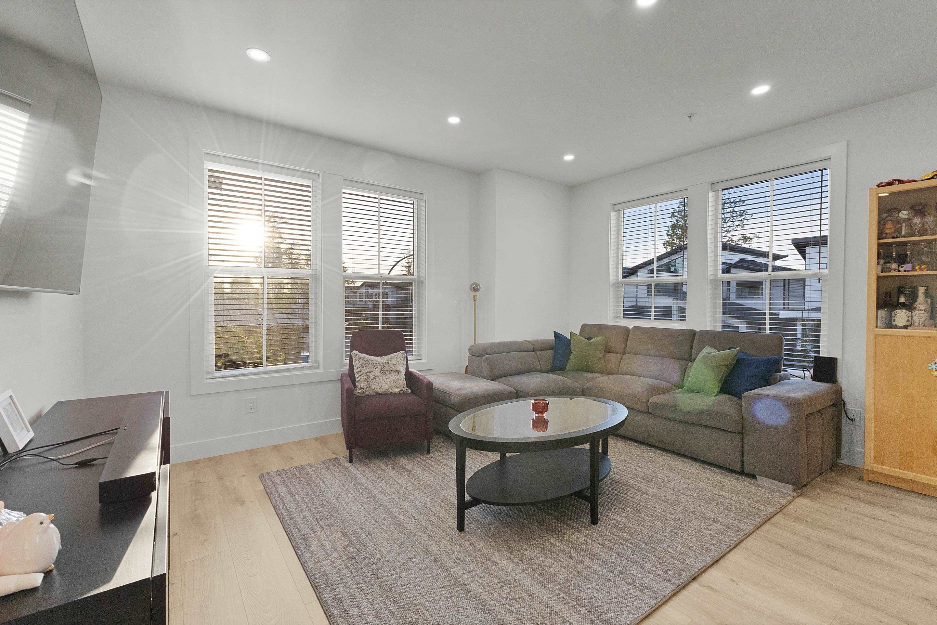 









20680


76b

Avenue, 1,
Langley,




BC
V2Y 4L2

