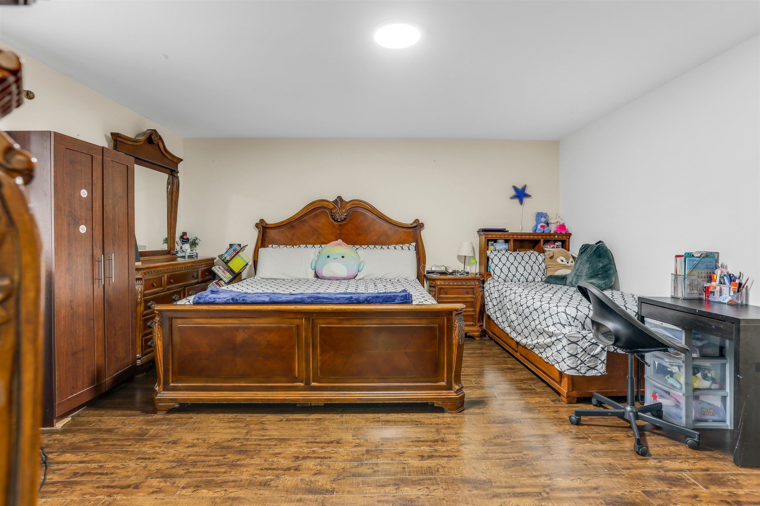 









8502


148

Street,
Surrey,




BC
V3S 3G4

