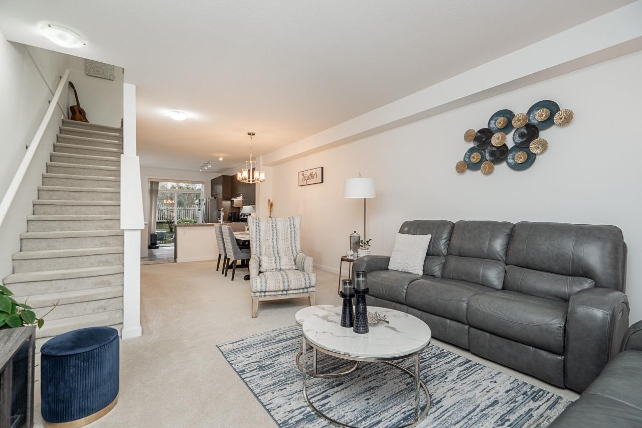 









14838


61

Avenue, 9,
Surrey,




BC
V3S 2P3

