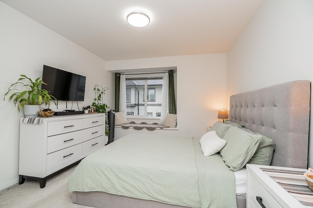 









14838


61

Avenue, 9,
Surrey,




BC
V3S 2P3

