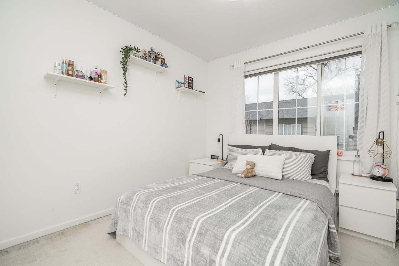 









14838


61

Avenue, 9,
Surrey,




BC
V3S 2P3

