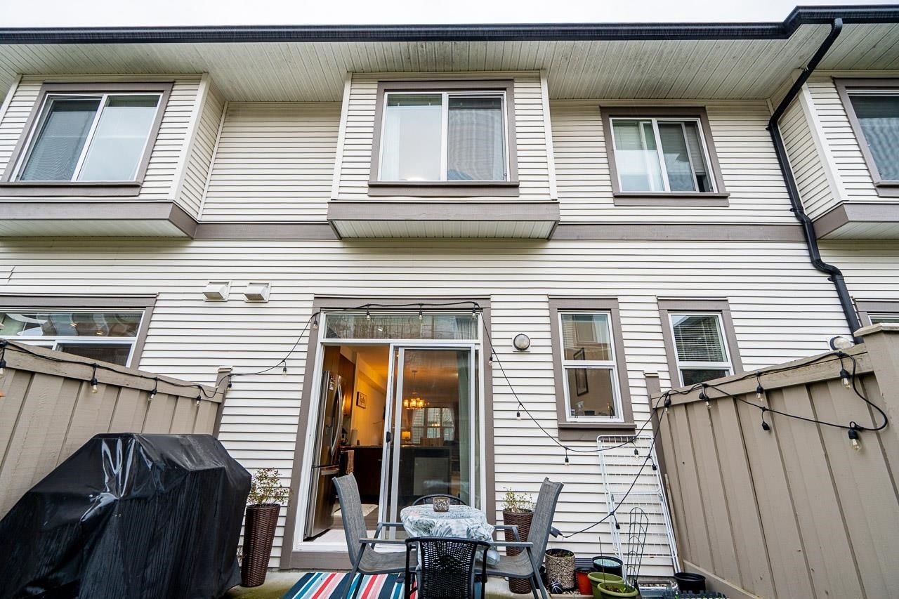 









14838


61

Avenue, 9,
Surrey,




BC
V3S 2P3

