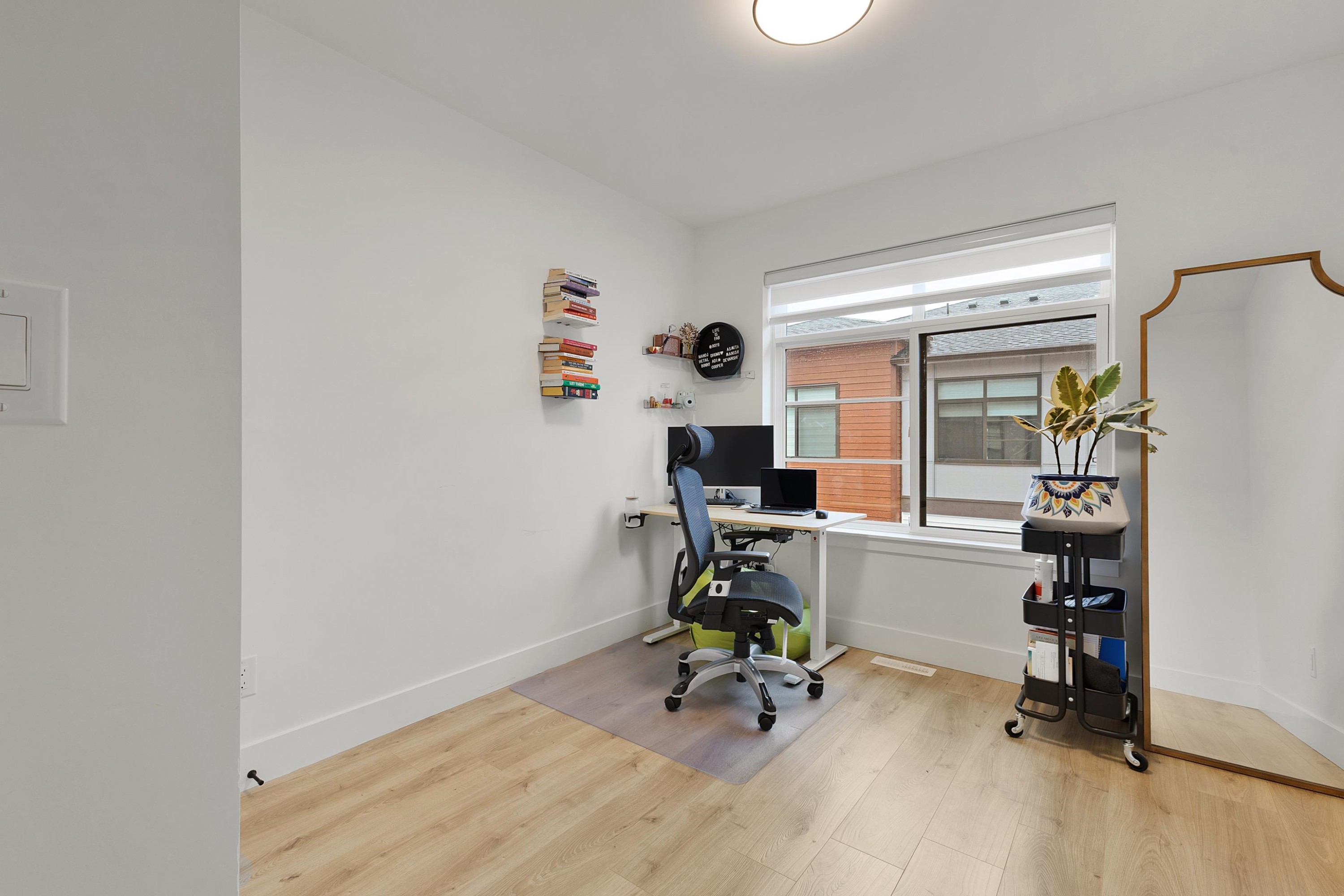 









8430


Nottman

Street, 16,
Mission,




BC
V2V 0L2

