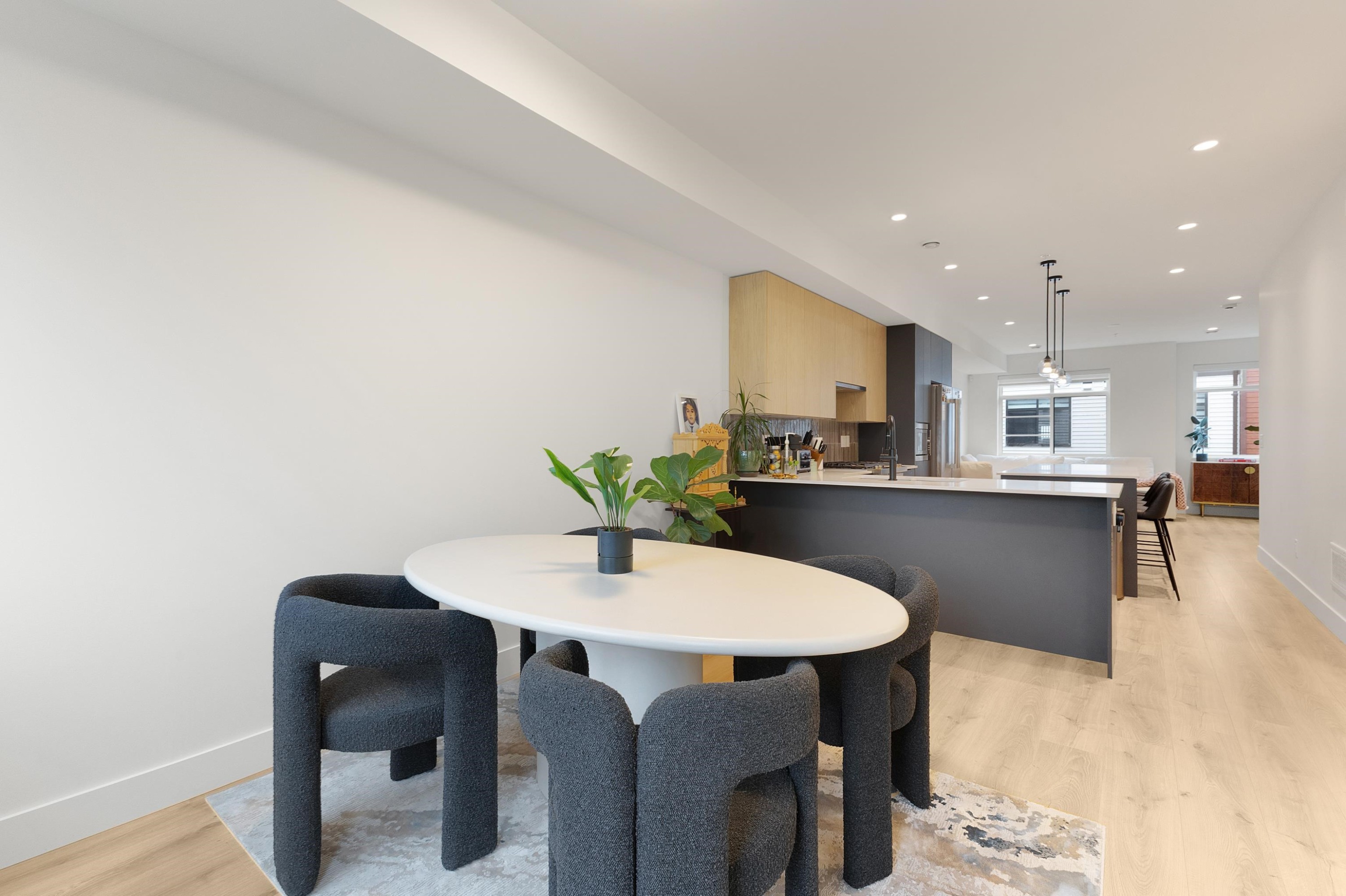 









8430


Nottman

Street, 16,
Mission,




BC
V2V 0L2


