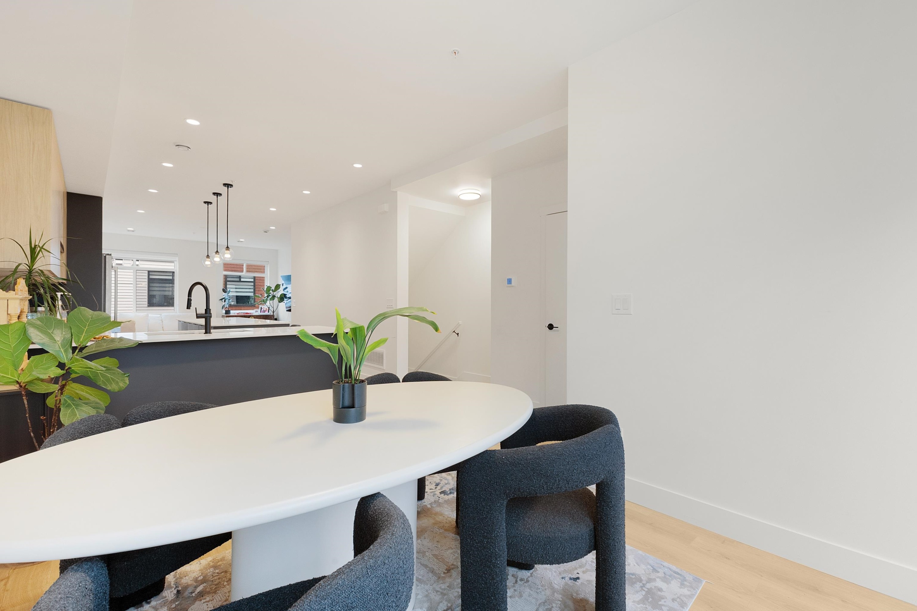 









8430


Nottman

Street, 16,
Mission,




BC
V2V 0L2

