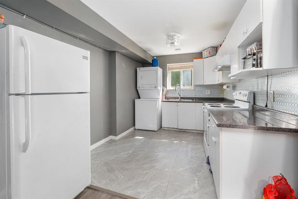 









7801


146a

Street,
Surrey,




BC
V3S 2T4

