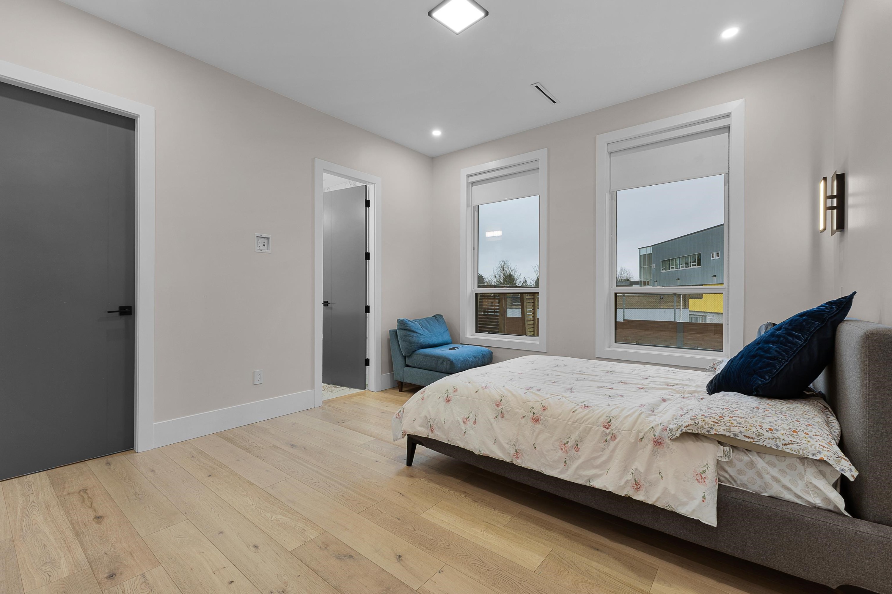 









6122


152a

Street,
Surrey,




BC
V3S 1E7

