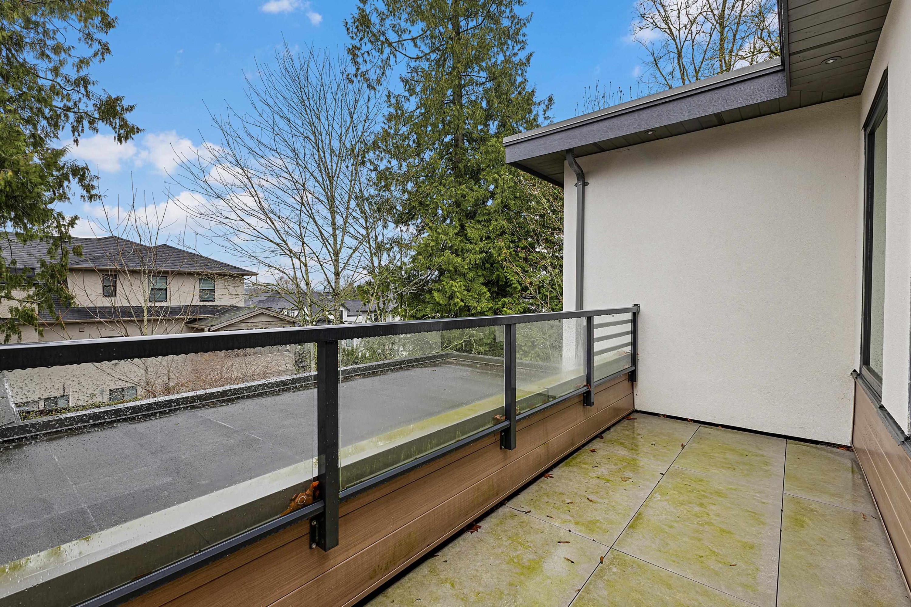 









6122


152a

Street,
Surrey,




BC
V3S 1E7

