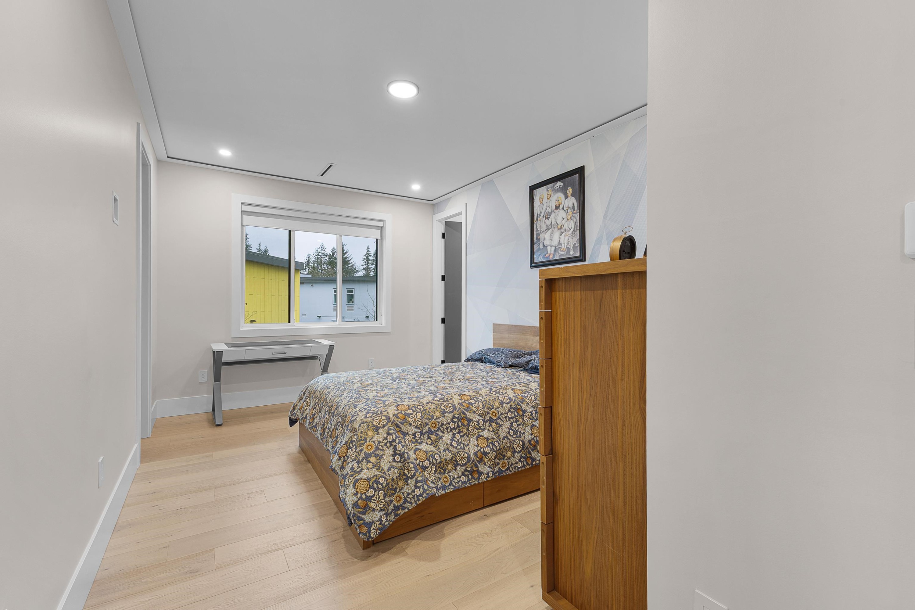 









6122


152a

Street,
Surrey,




BC
V3S 1E7

