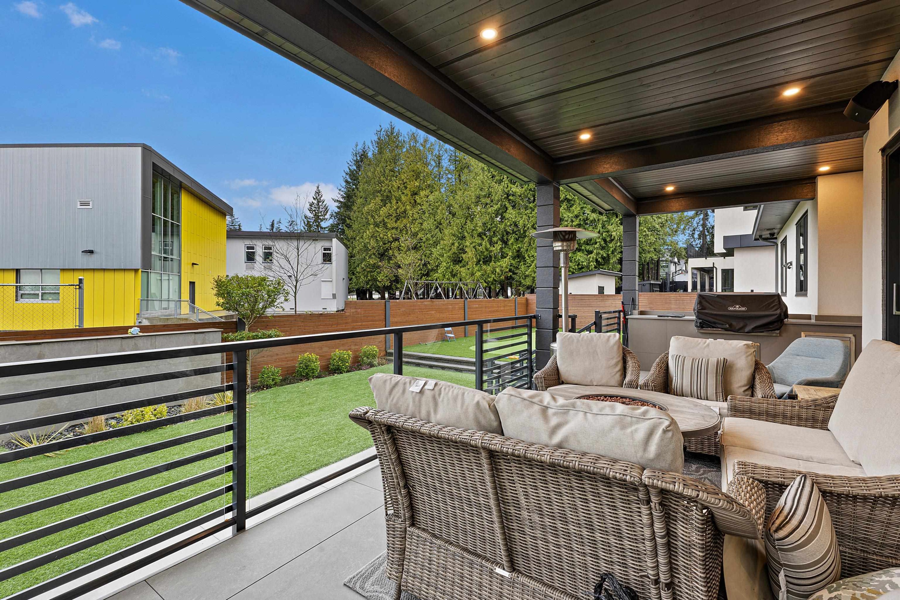 









6122


152a

Street,
Surrey,




BC
V3S 1E7

