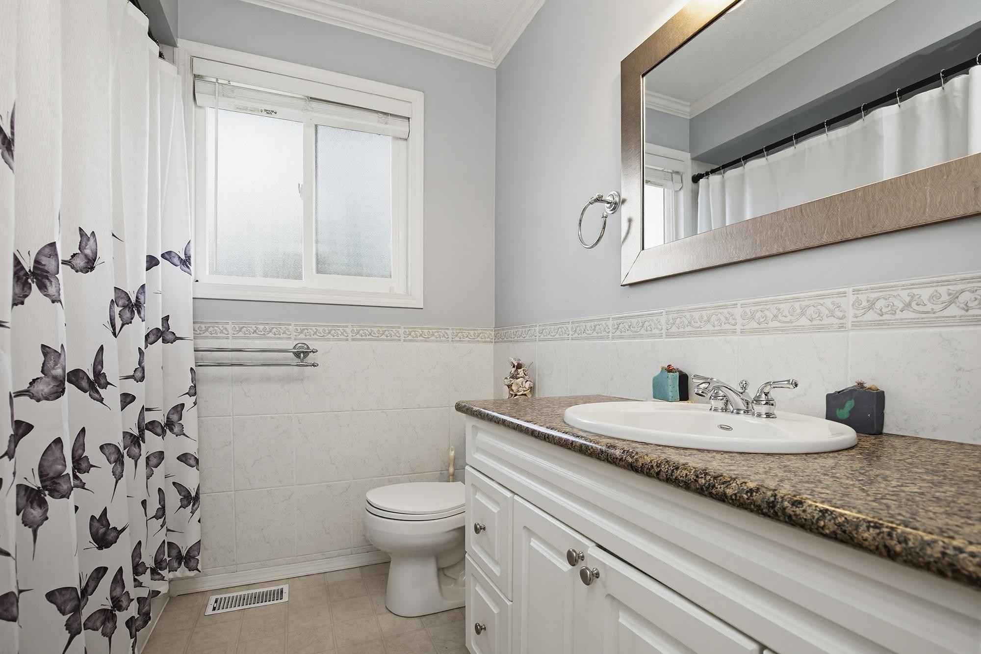 









33359


Whidden

Avenue,
Mission,




BC
V2V 4Z6

