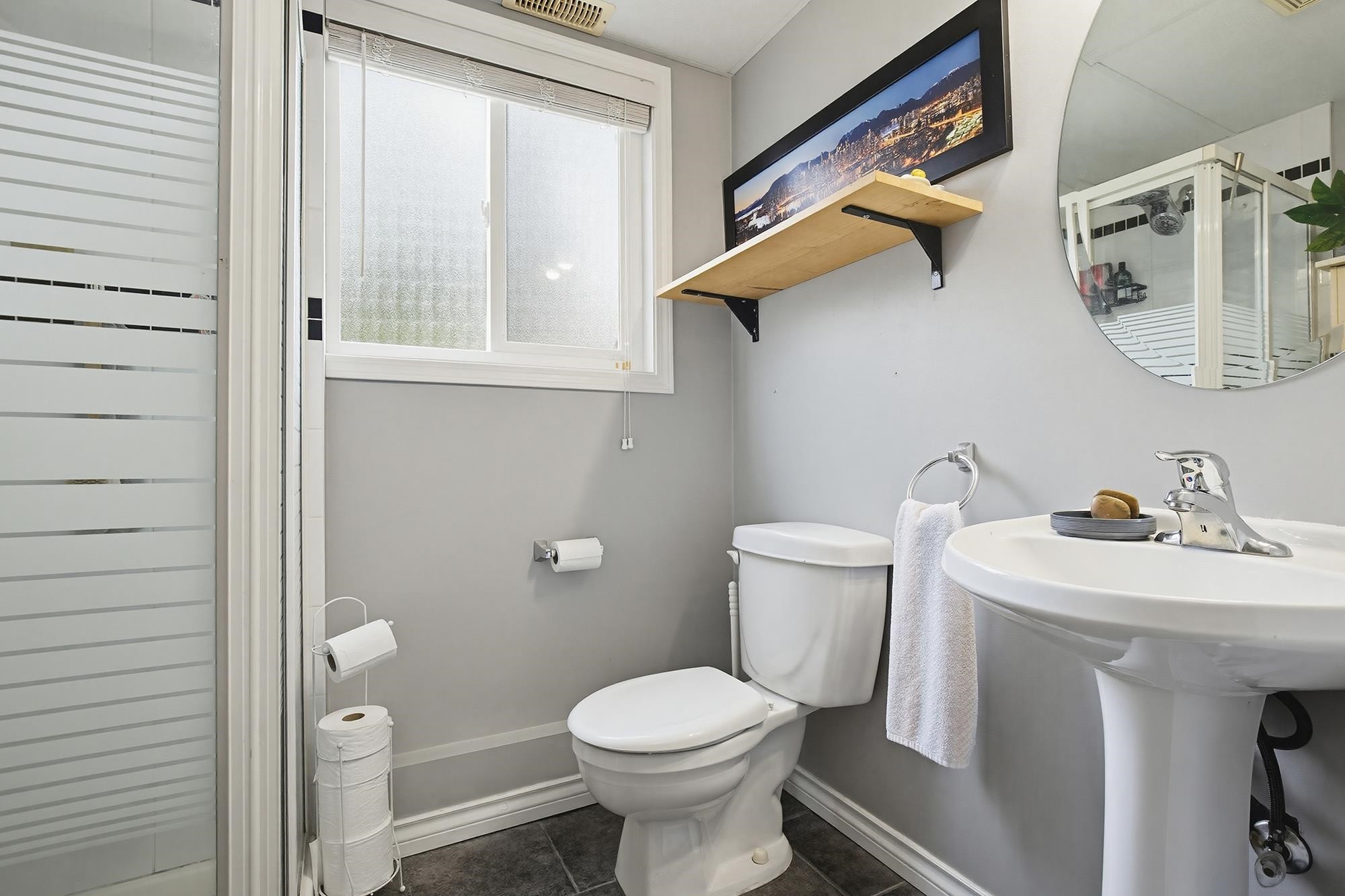 









33359


Whidden

Avenue,
Mission,




BC
V2V 4Z6

