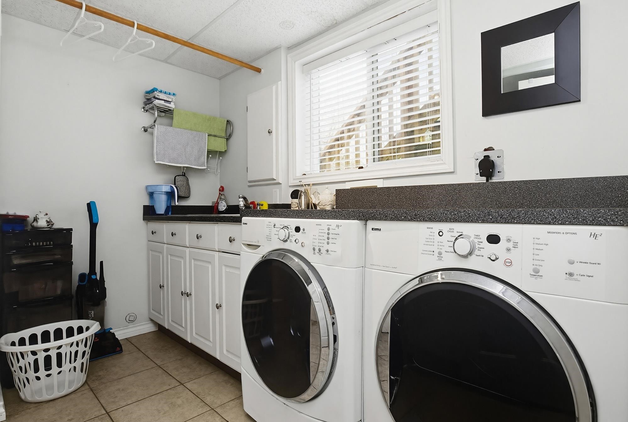 









33359


Whidden

Avenue,
Mission,




BC
V2V 4Z6


