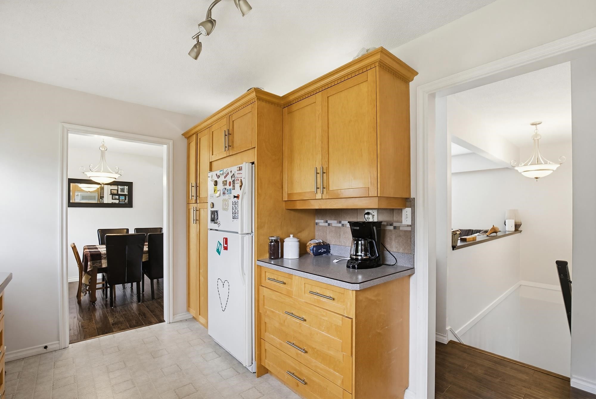 









33359


Whidden

Avenue,
Mission,




BC
V2V 4Z6

