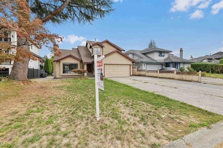 









7008


129a

Street,
Surrey,




BC
V3W 7B2

