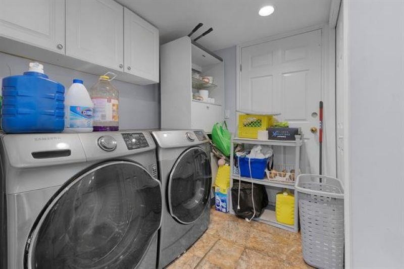 









7008


129a

Street,
Surrey,




BC
V3W 7B2

